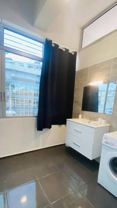 Urban Zen Appart Spacieux Studio Atypique Avec Bain A Remous Proche De Tout Pointe-à-Pitre Exteriör bild
